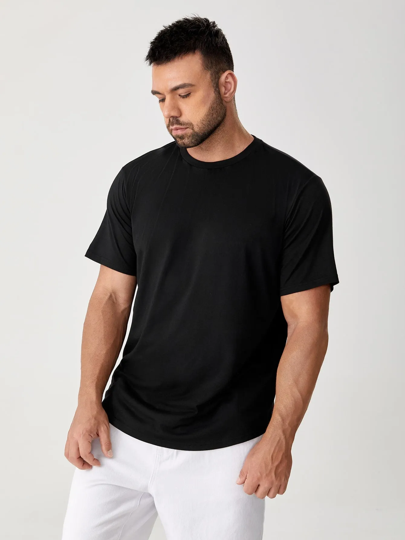 Men's Casual Solid Round Neck Tee, Short Sleeve, Regular Fit, Slight Stretch